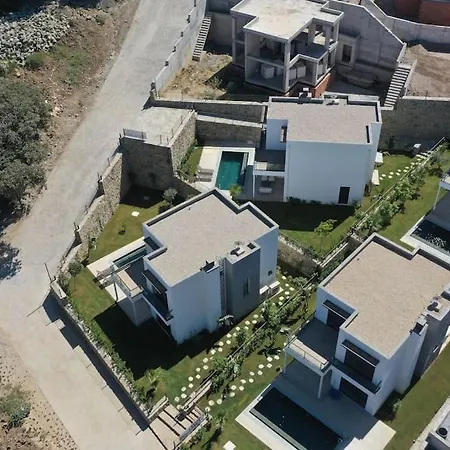 Vilă Al Mare 2; Koyunbaba'da Oezel Havuzlu Bodrum